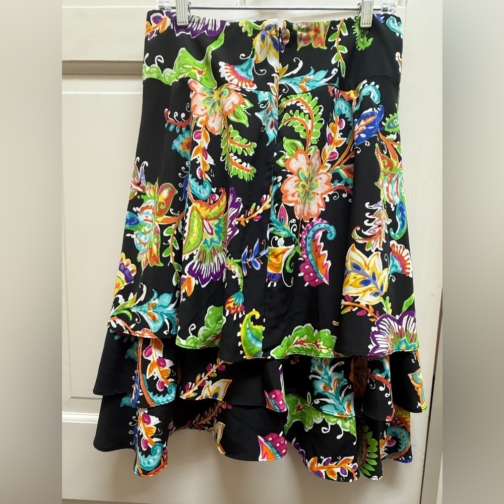 Gorgeous Lauren Ralph Lauren Midi Floral Patterned Skirt